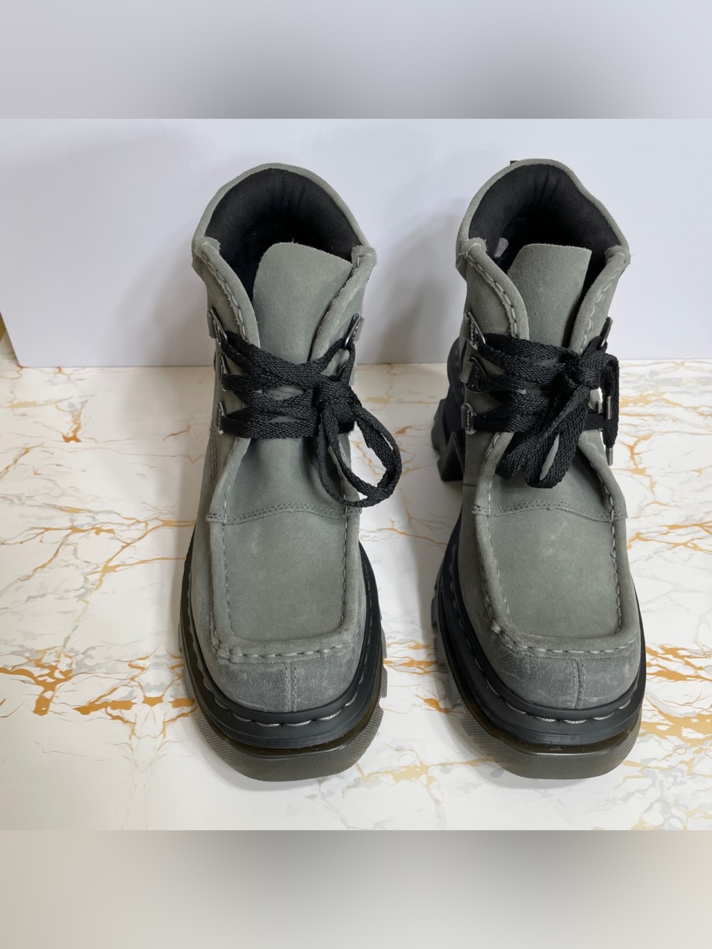 Dr Martens Corran 3-Eye Suede Heeled Boots Grey Sz 9 Waxy Suede Waterproof NWOB - Picture 6 of 7